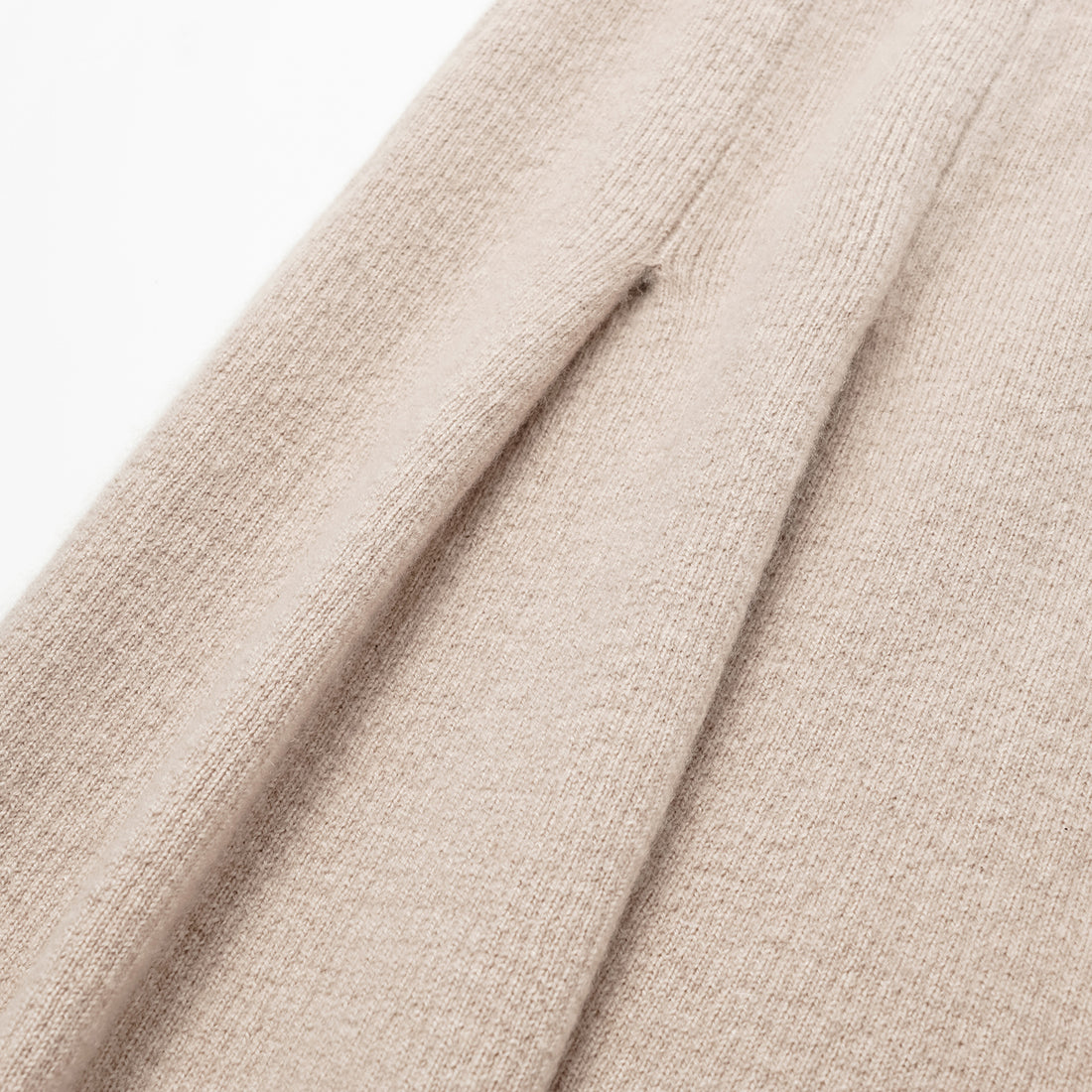 "Winter Diary" 100% Cashmere Heavyweight Three-Dimensional Pleated Wide-Leg Pants - Camel