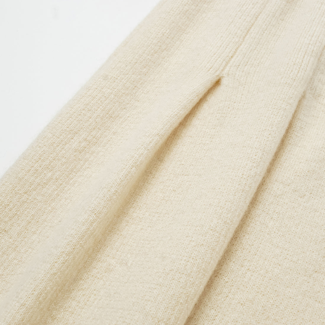 “Winter Diary” 100% Cashmere 重磅立體打褶闊腿褲—白