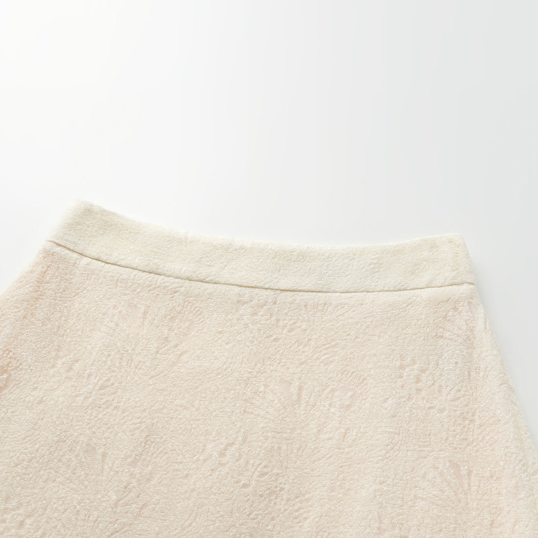 "Lazily Leaning on Spring" Wool Jacquard Chinese Knitted Suit - Autumn Porcelain Reflecting the Snow