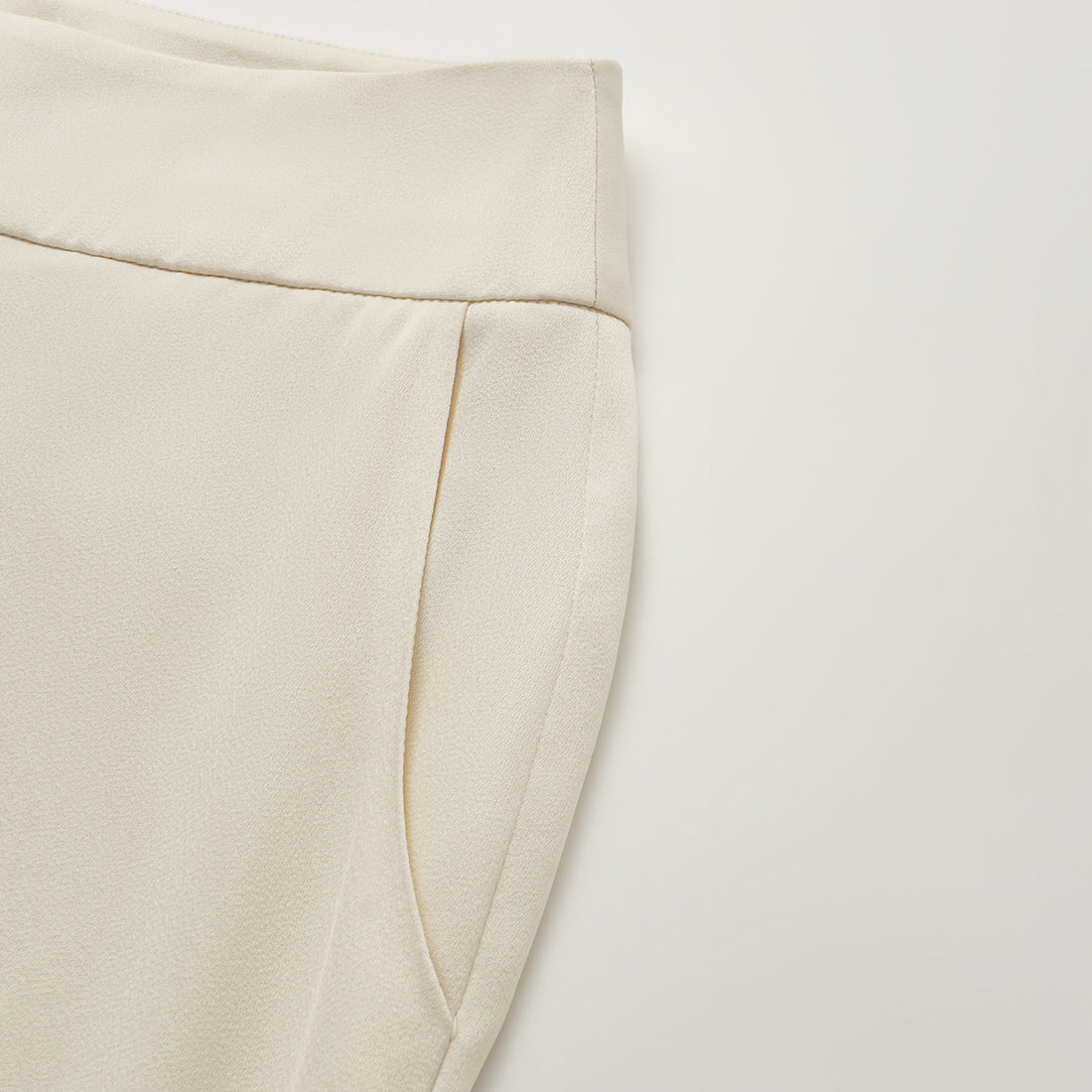 "Autumn Diary" Pearl Acetate Satin Cropped Flared Pants - Off-White
