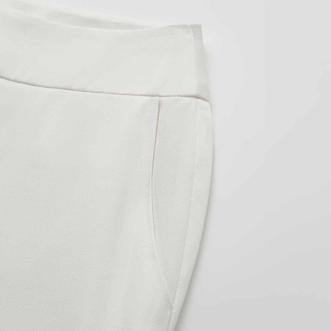 "Autumn Diary" Pearl Acetate Satin Cropped Flared Pants - White