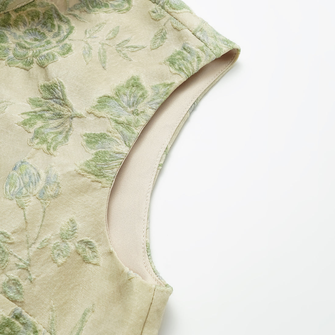 "Imperial Garden Teatime" Silk and Wool Light Chinese Style Suit - Off-White