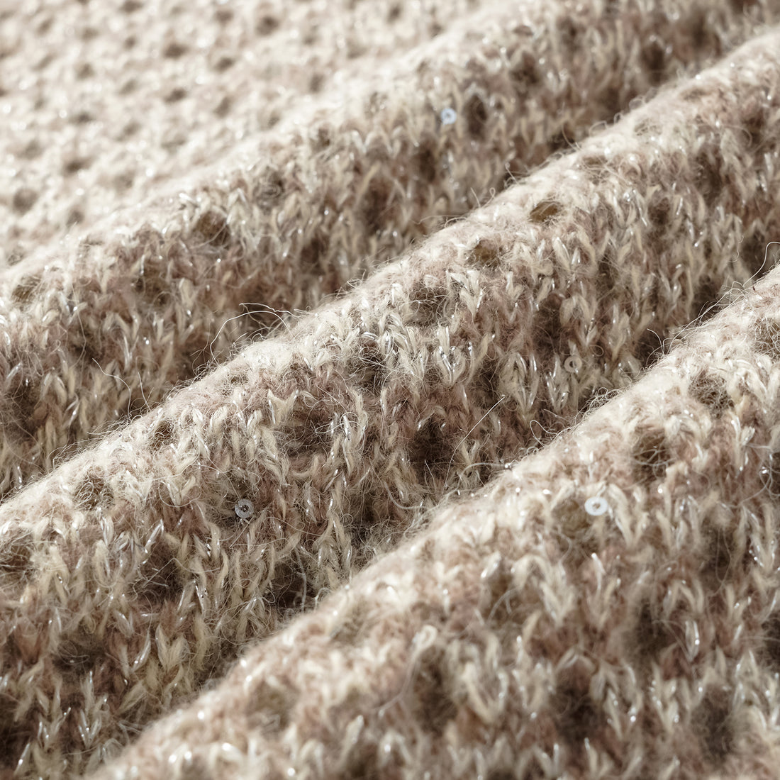 "Chelsea Citywalk." 100% Cashmere 亮片蕾絲編織工藝針織背心—Almond Cappuccino