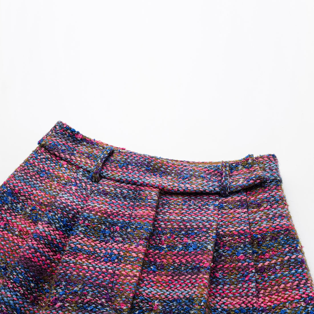 “Chelsea teatime.” Tweed shorts—Berry Happy