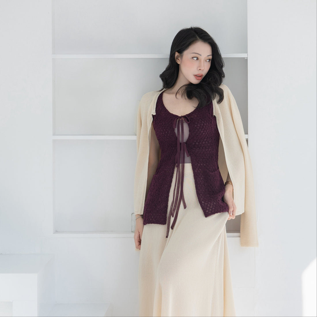 “Quiet Mastery.”法國立織絨圈點花工藝蕾絲馬甲背心—Velvet Rose夜釀薔薇