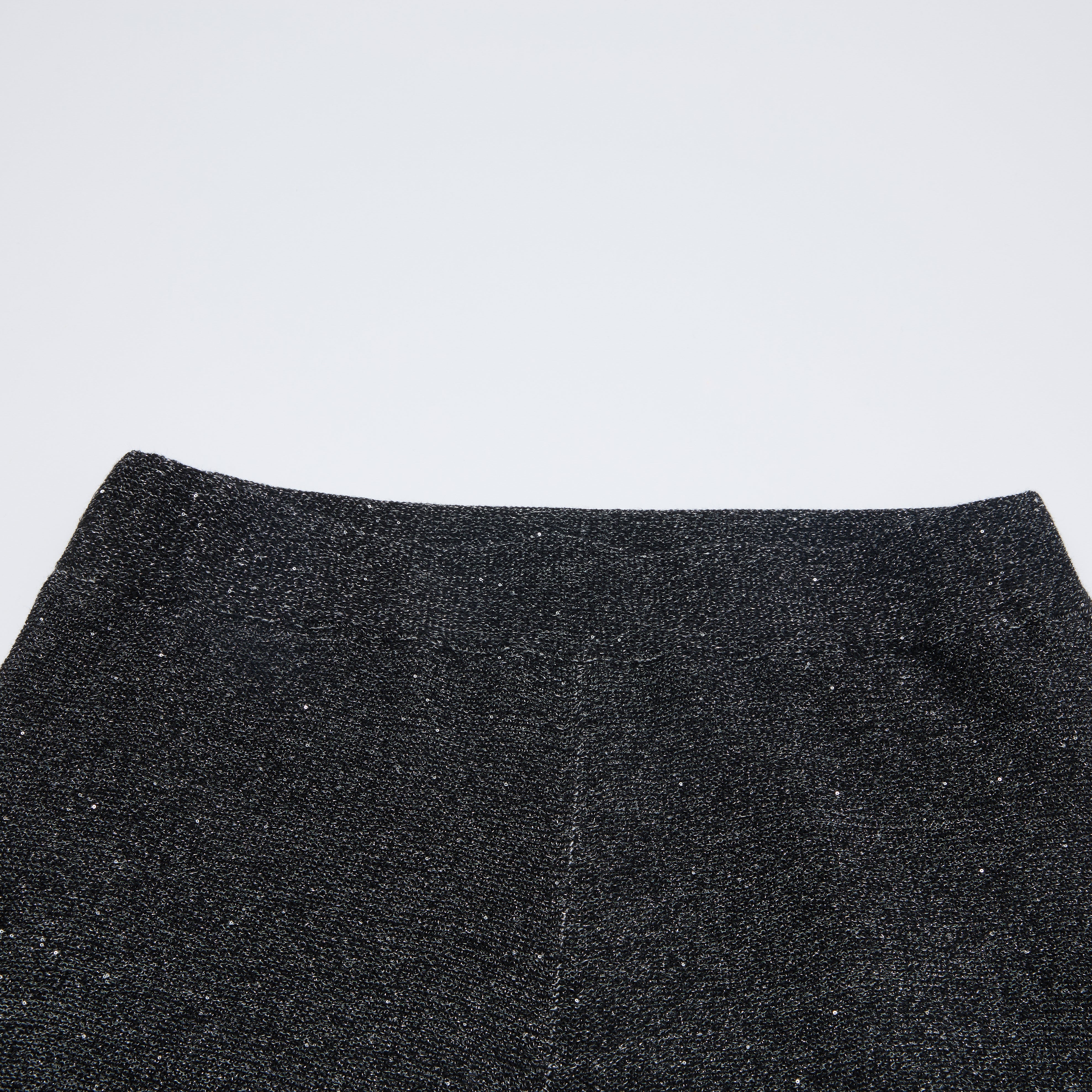 “Spring Diary”真絲長絨棉細針柔感星點針織裙—Night Ink 星夜墨影