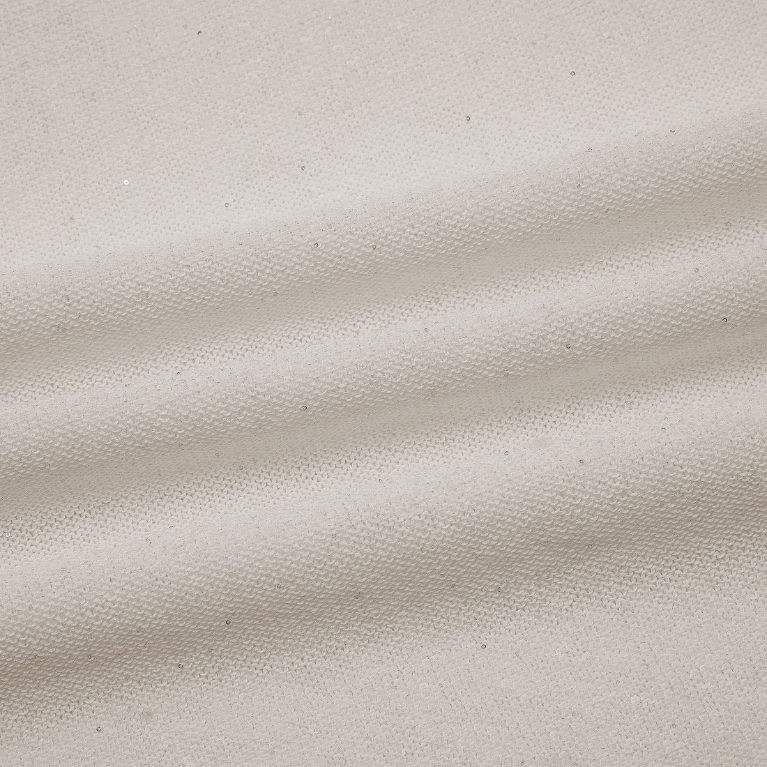 “Spring Diary”真絲長絨棉細針柔感星點針織裙—Morning Frost 晨霜微光