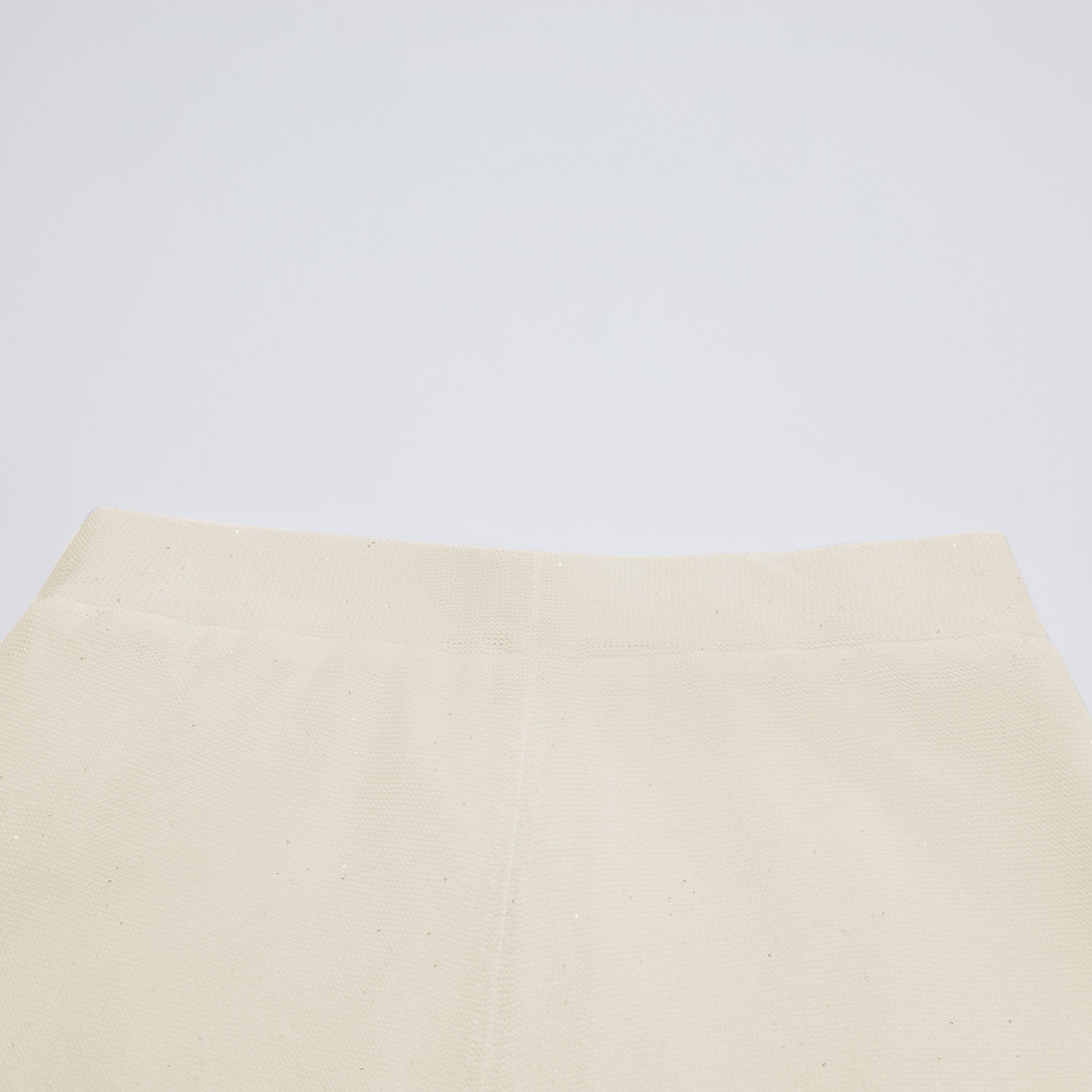 “Spring Diary”真絲長絨棉細針柔感星點針織裙—Sunlit Grain 日映穀影