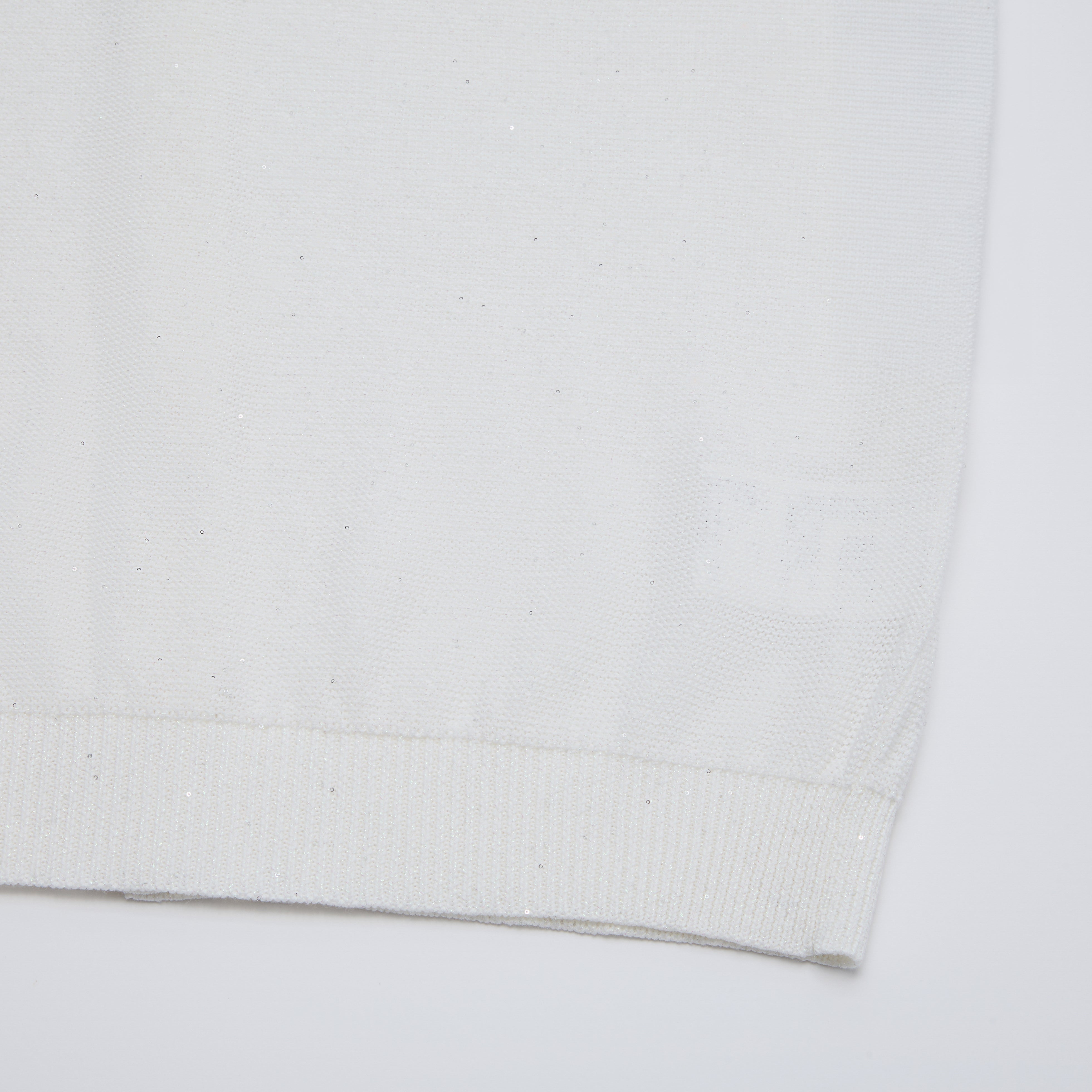 “Spring Diary”真絲長絨棉細針柔感星點針織上衣—Soft Parchment 柔紙之境