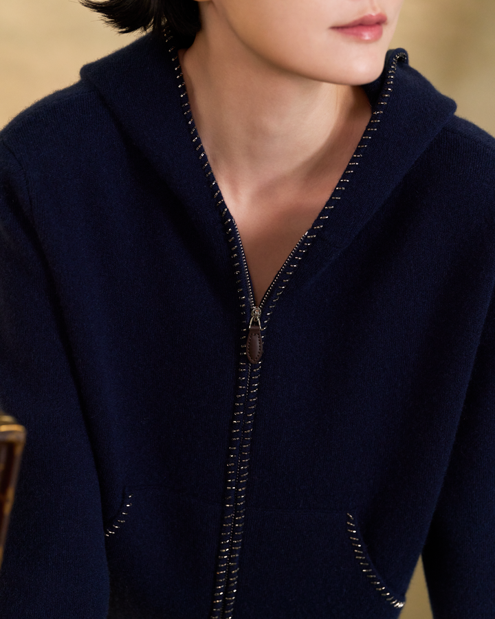 “盛裝慢行 Elegance Unhurried • 午夜藍 Midnight Blue” 100% Cashmere 手工珠繡連帽針織外套 2