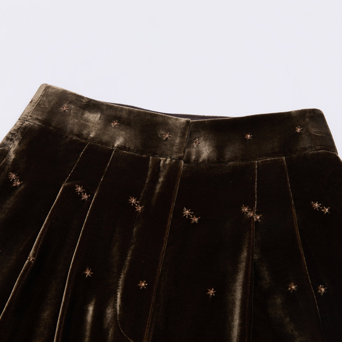 "Imperial Garden Teatime"法國細針嵌點刺繡絲絨立體剪裁長褲—Silent Gleam微光成詩