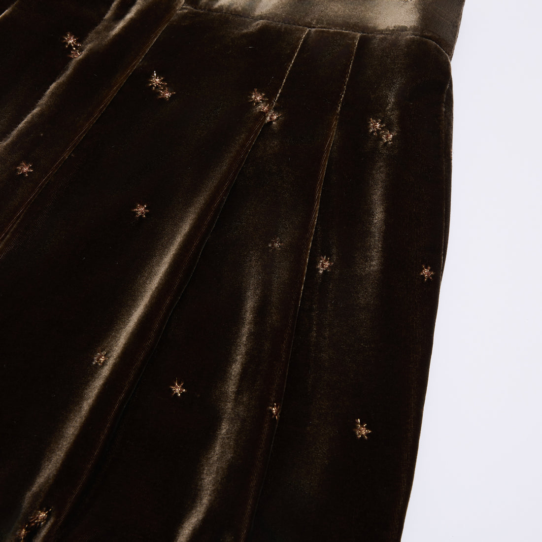 "Imperial Garden Teatime"法國細針嵌點刺繡絲絨立體剪裁長褲—Silent Gleam微光成詩