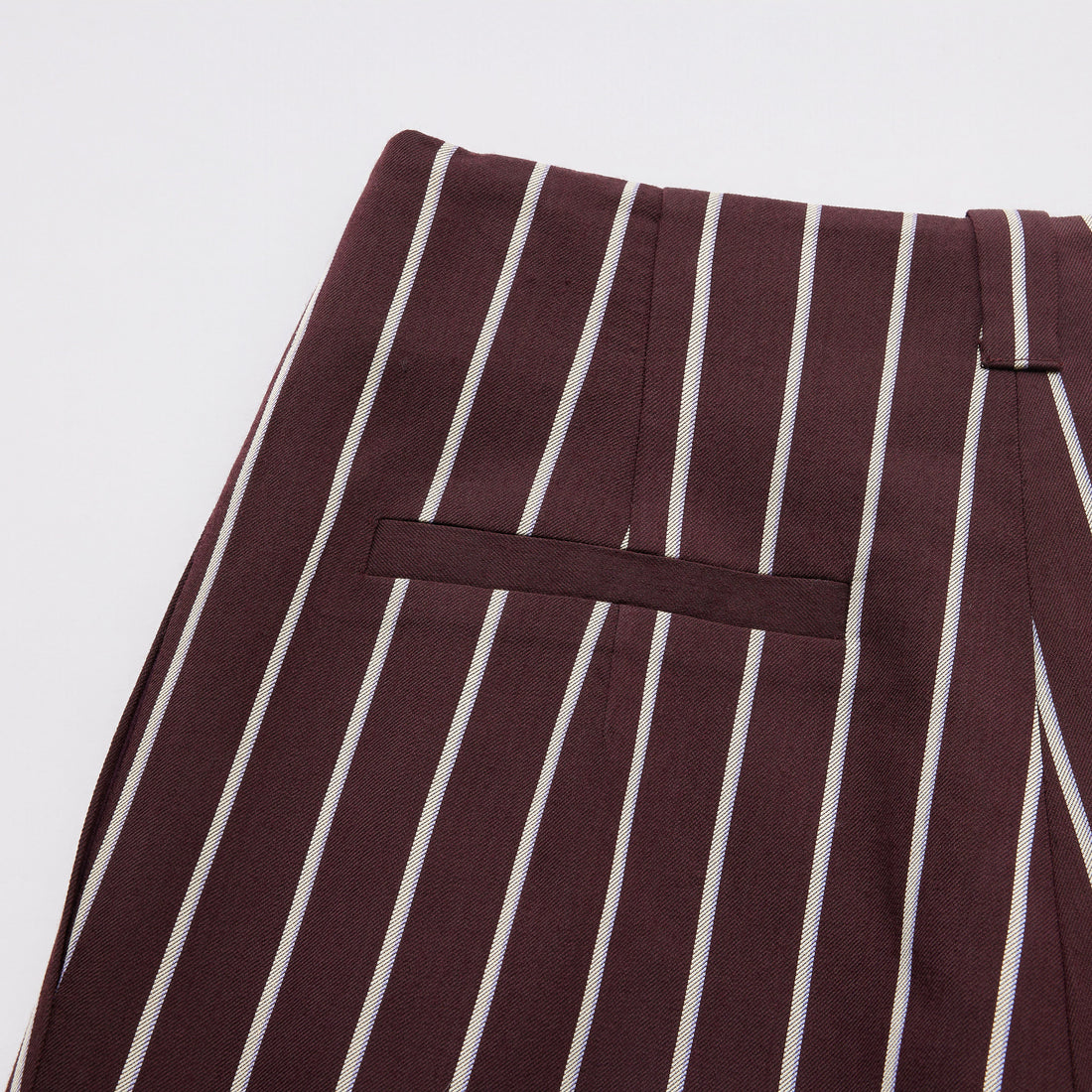 "Speak Sleek."義大利頂級羊毛直條西裝九分褲—Rouge Nuit醺紅夜語