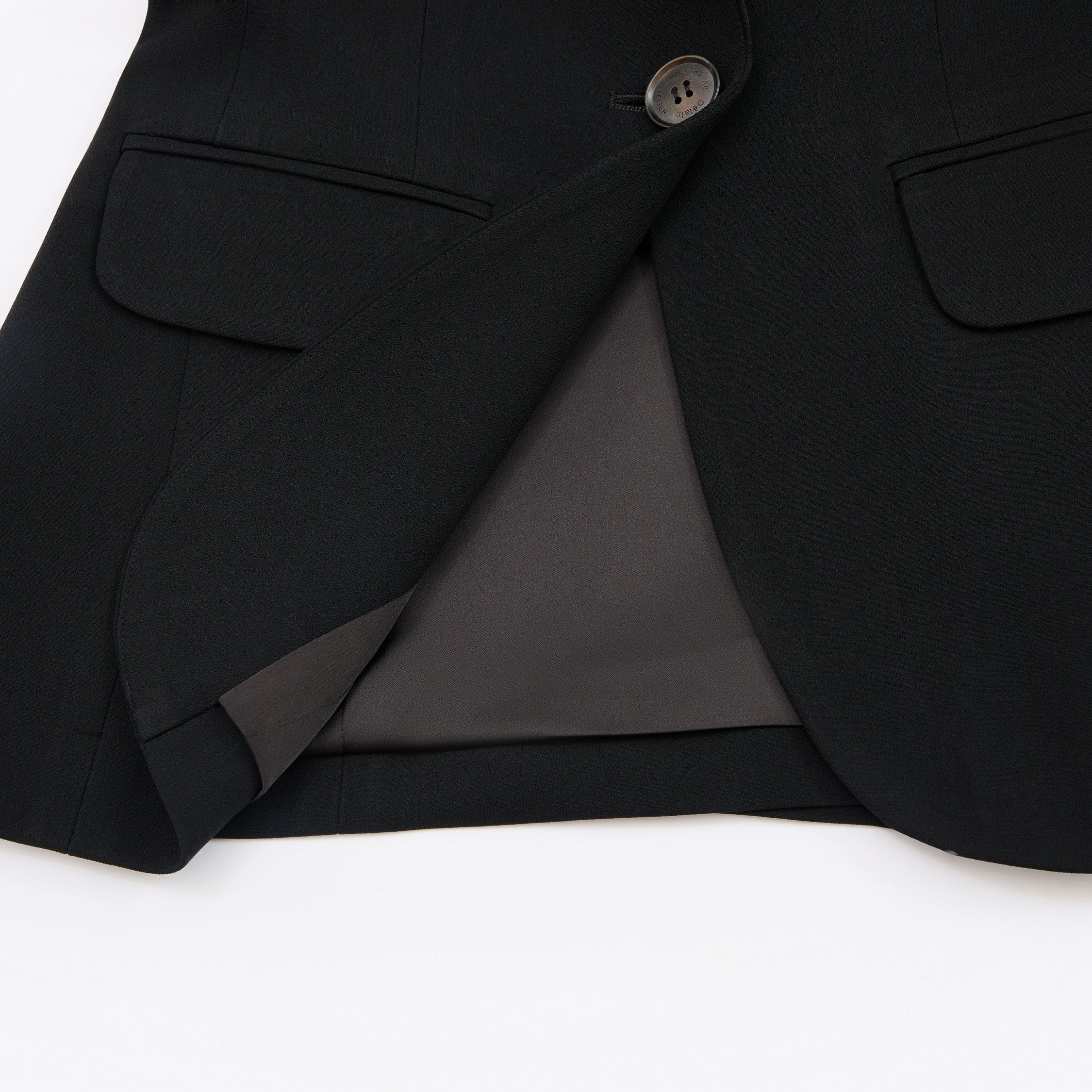 "Speak Sleek." 立體剪裁修身西裝外套—Umber Breath烏沉之息