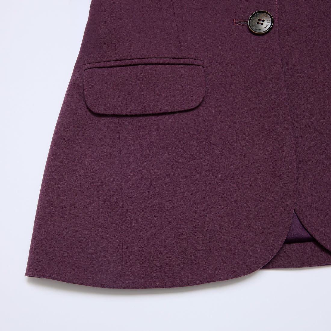 "Speak Sleek." 立體剪裁修身西裝外套—Velvet Reverie沈醉絲絨