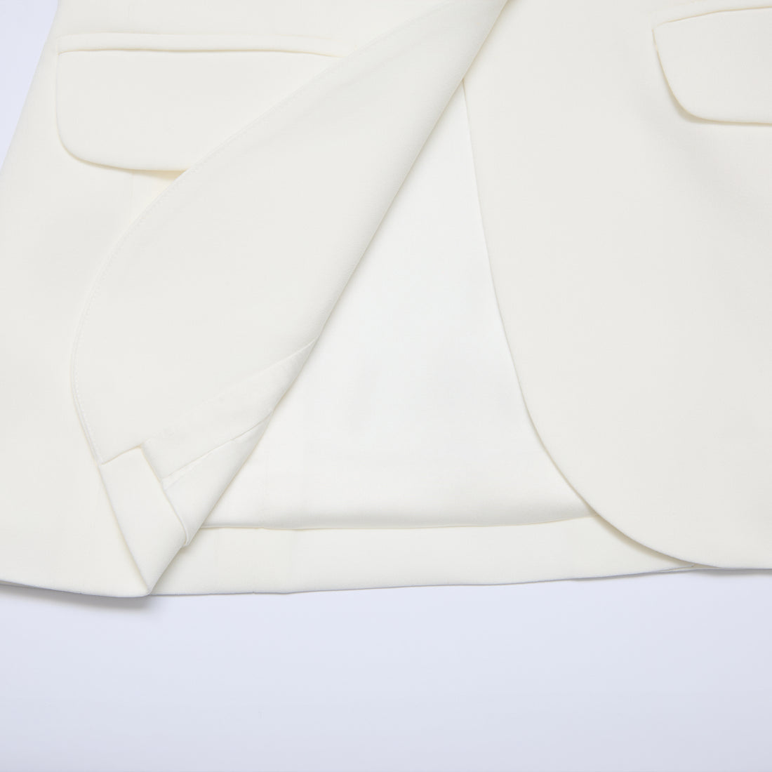 "Speak Sleek." 立體剪裁修身西裝外套—Morning Parchment紙色晨間