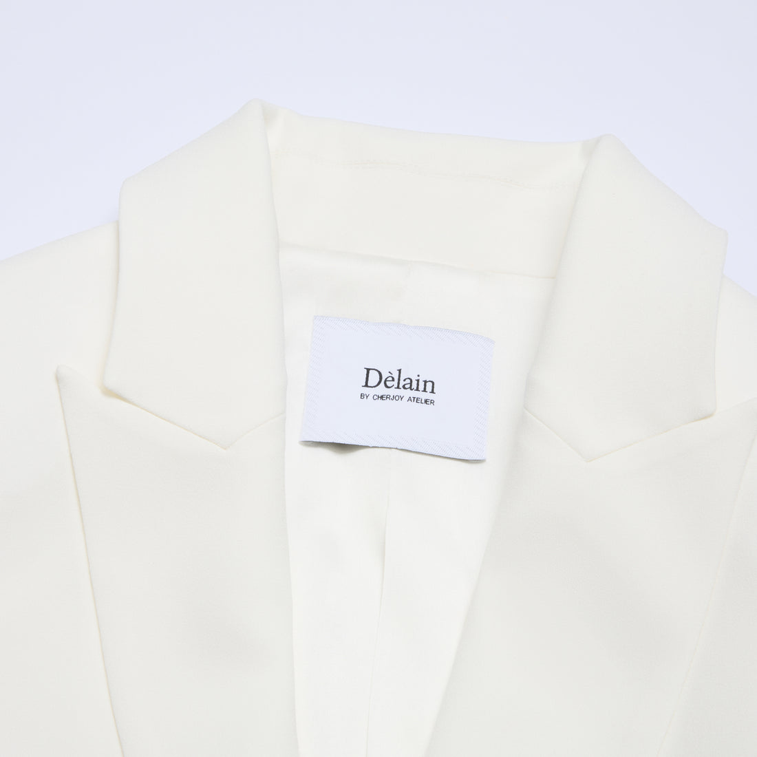 "Speak Sleek." 立體剪裁修身西裝外套—Morning Parchment紙色晨間