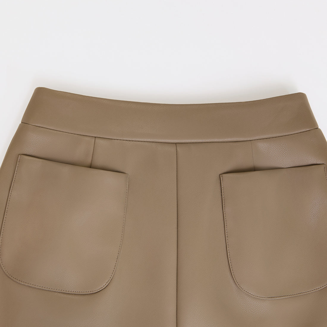 “Easy-go Chic” 純素皮精裁切皮工藝鉛筆裙—Cameo Brown寶石布朗