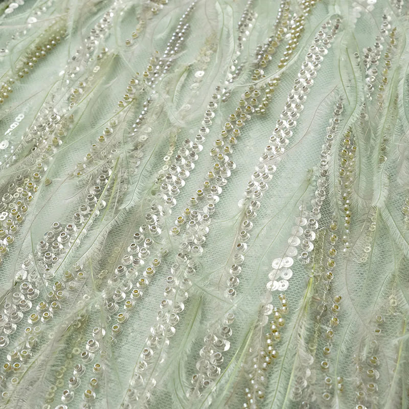 “Welcome to my party.” 珠繡羽毛工藝輕國風馬甲背心