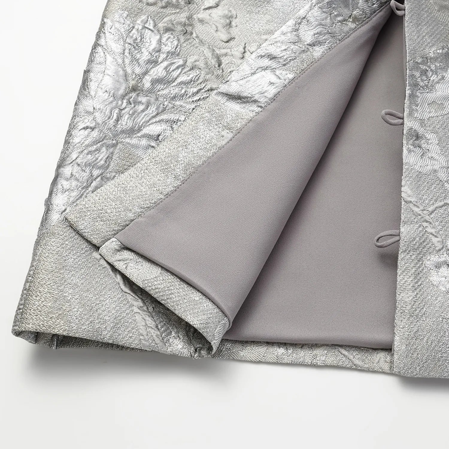 “Imperial Garden Gala“ 義大利提花國風洋裝 — 銀