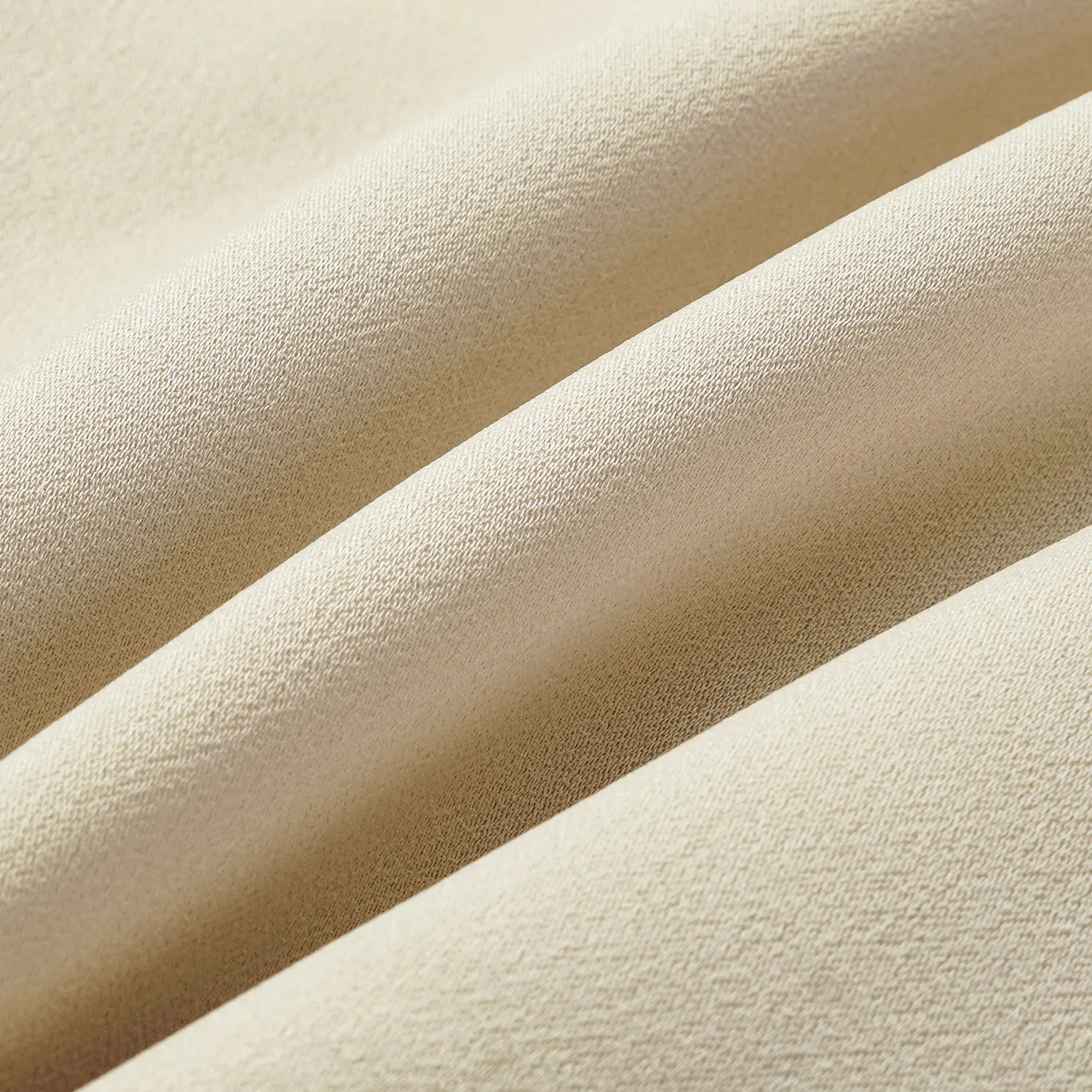 "Speak Sleek." 醋酸短褲—Champagne