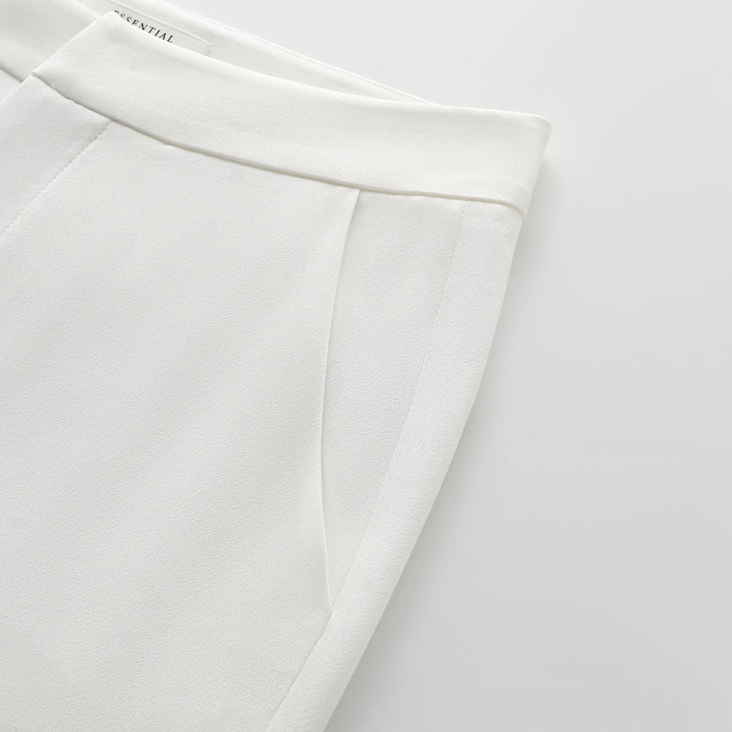 "Speak Sleek." 醋酸喇叭褲—White