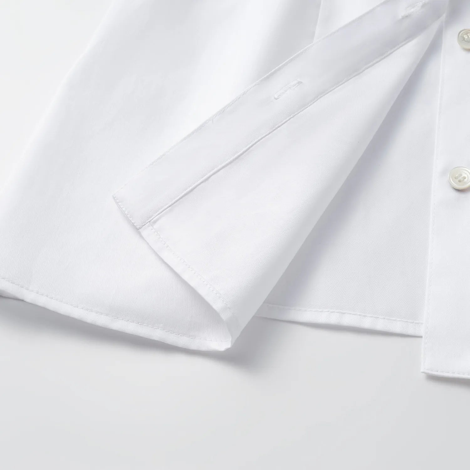 “Speak Sleek.” 瑞士製純棉鑽石剪裁合身襯衫