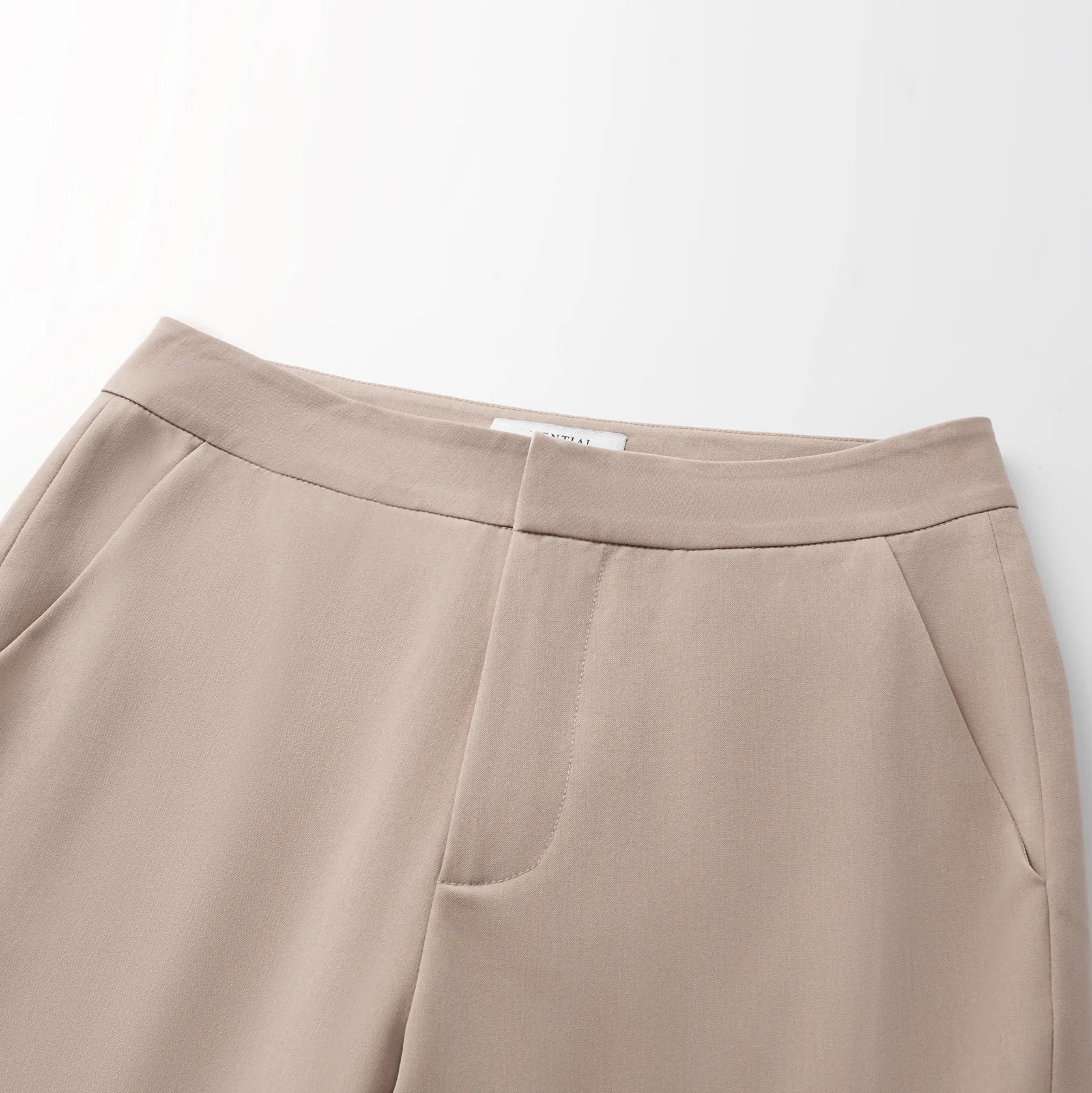 "Speak Sleek." 義大利肌理面料喇叭褲—Taupe