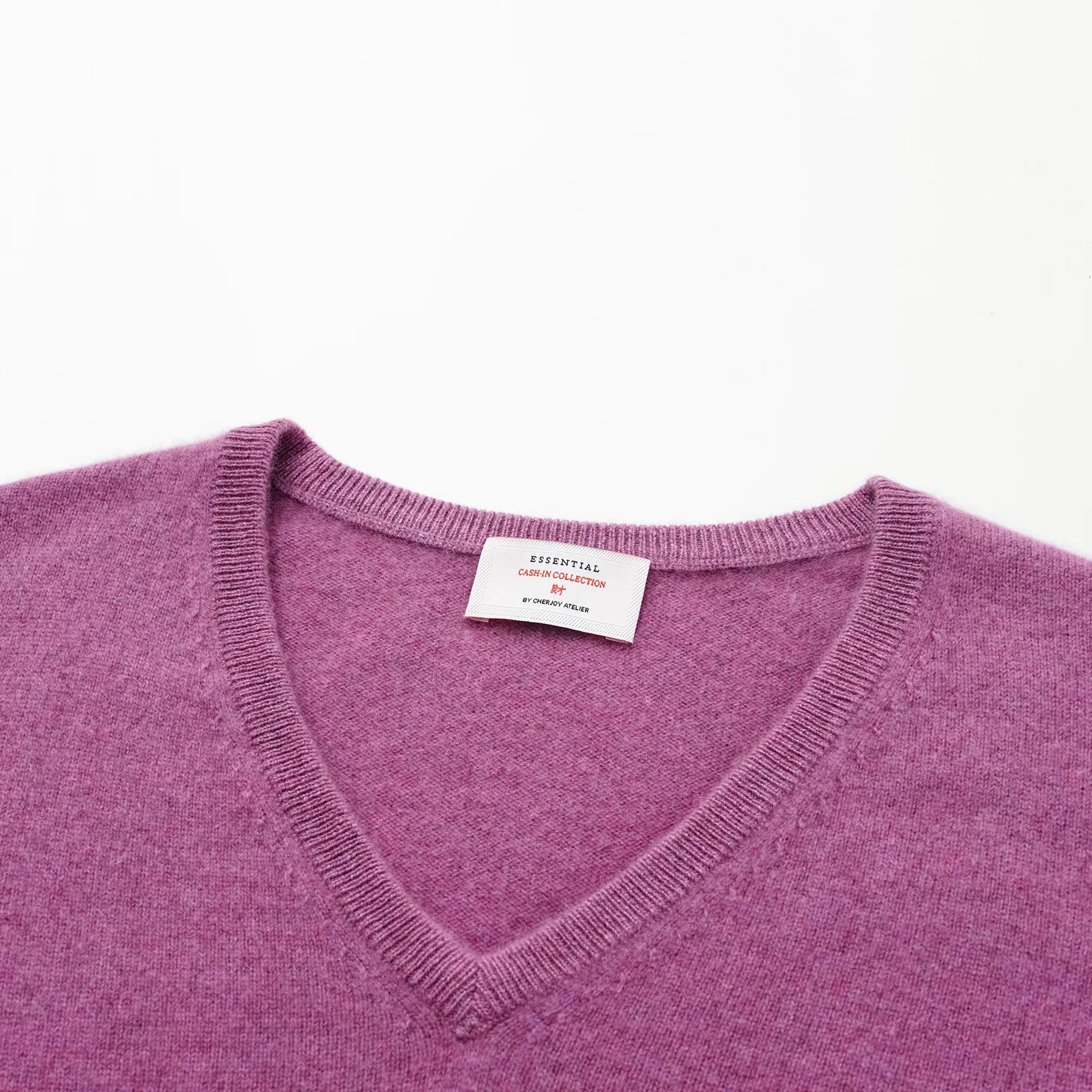 “Cash-In Collection 財“ 100% Baby Cashmere 五分袖V領上衣（Yarn by Loro Piana）— 胭脂紫