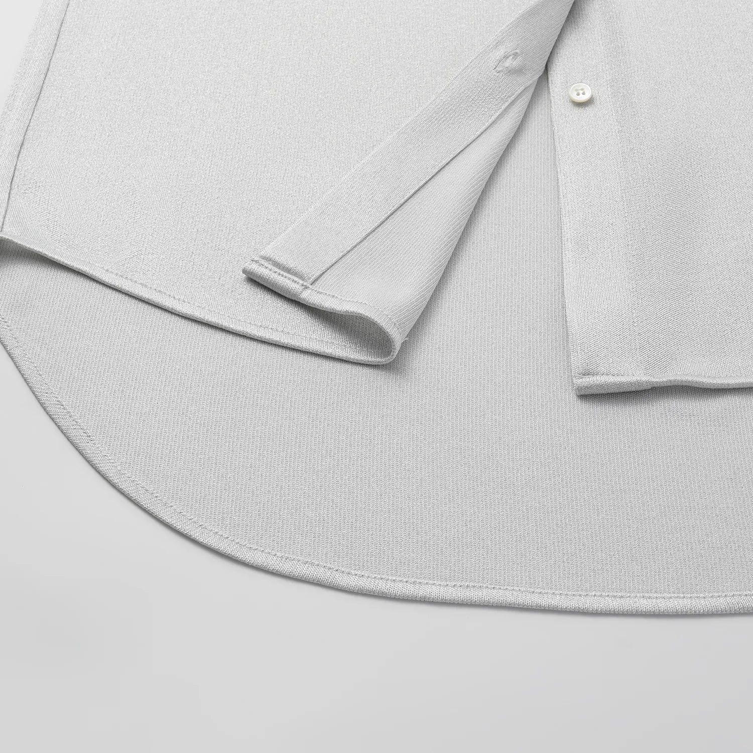 “Easy Go Chic” 醋酸針織面料Oversized 襯衫 — 銀白