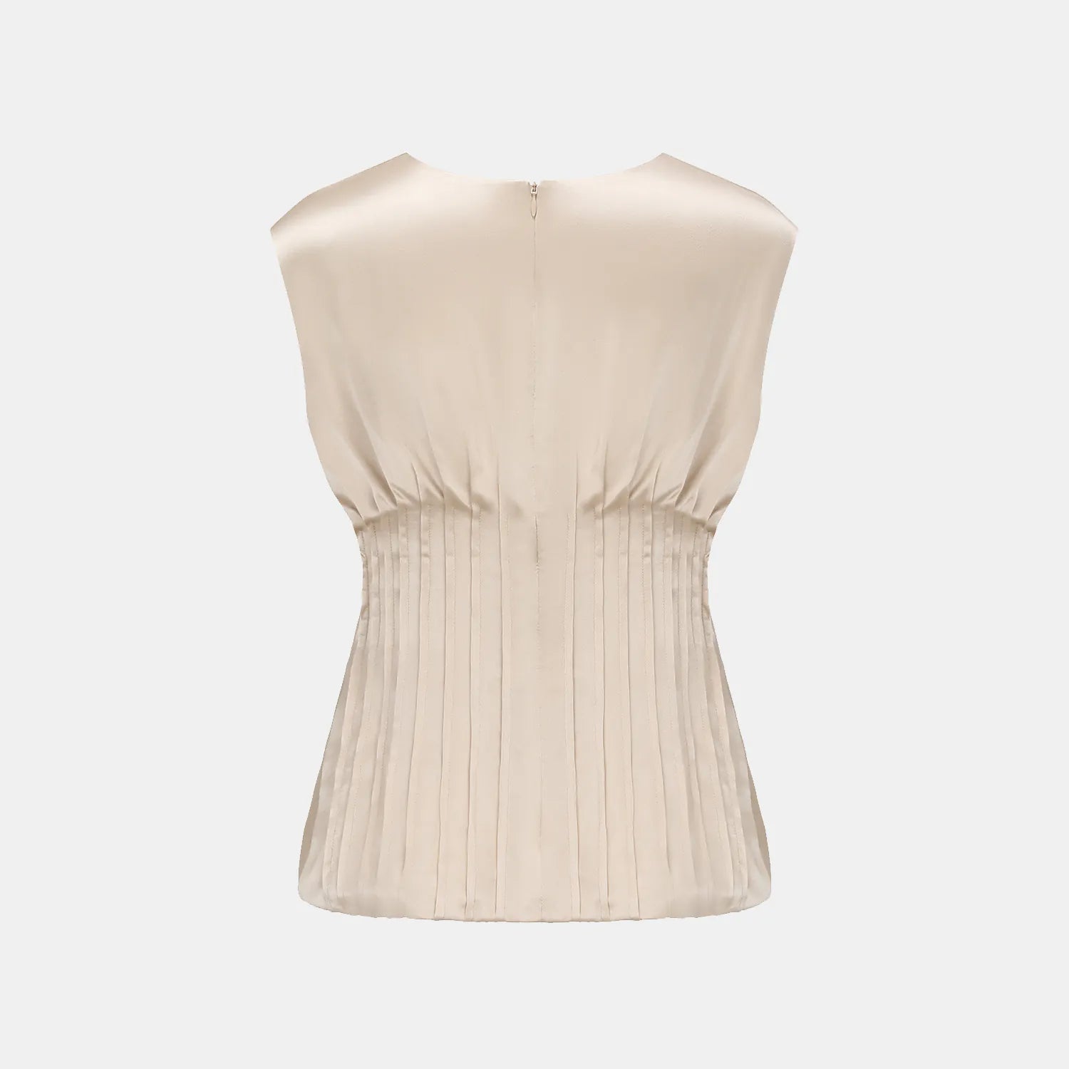 “Date night elegance. ” 100% 真絲立褶上衣— 淺啞金