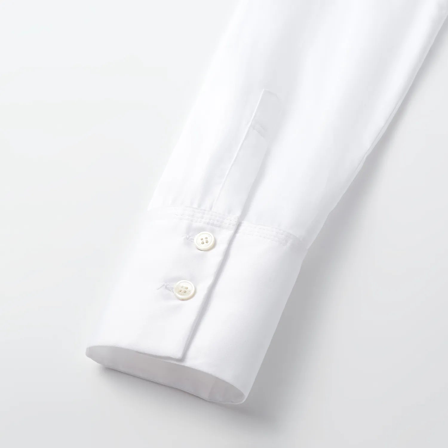 “Speak Sleek.” 瑞士製純棉鑽石剪裁合身襯衫