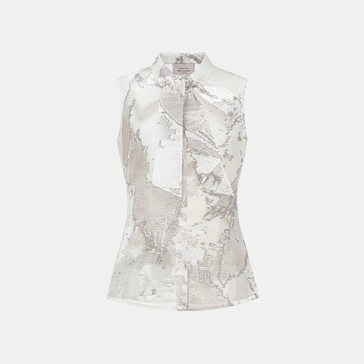 “Brunch at Ritz.” 訂製提花面料綁帶上衣