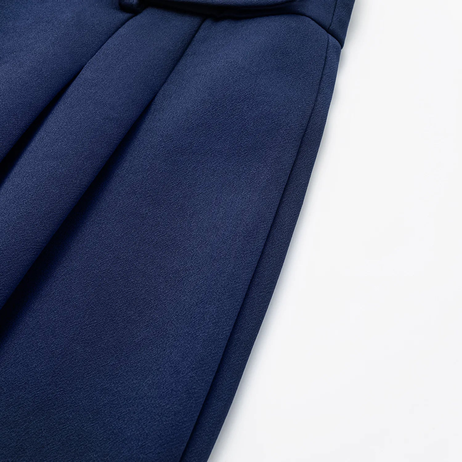 "Speak Sleek." 醋酸短褲—Indigo