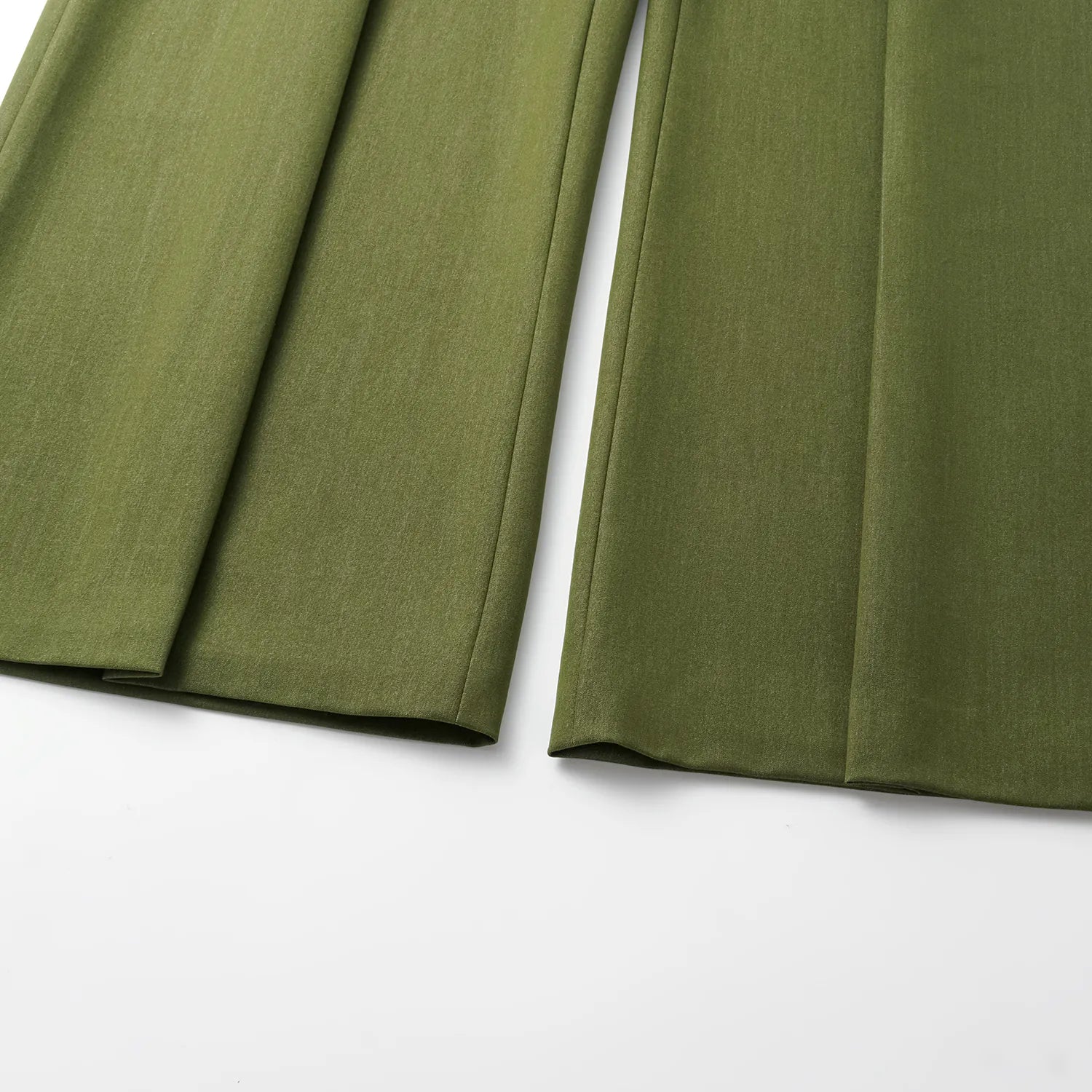 "Speak Sleek." 義大利肌理面料立體剪裁闊腿褲—Amber Garden