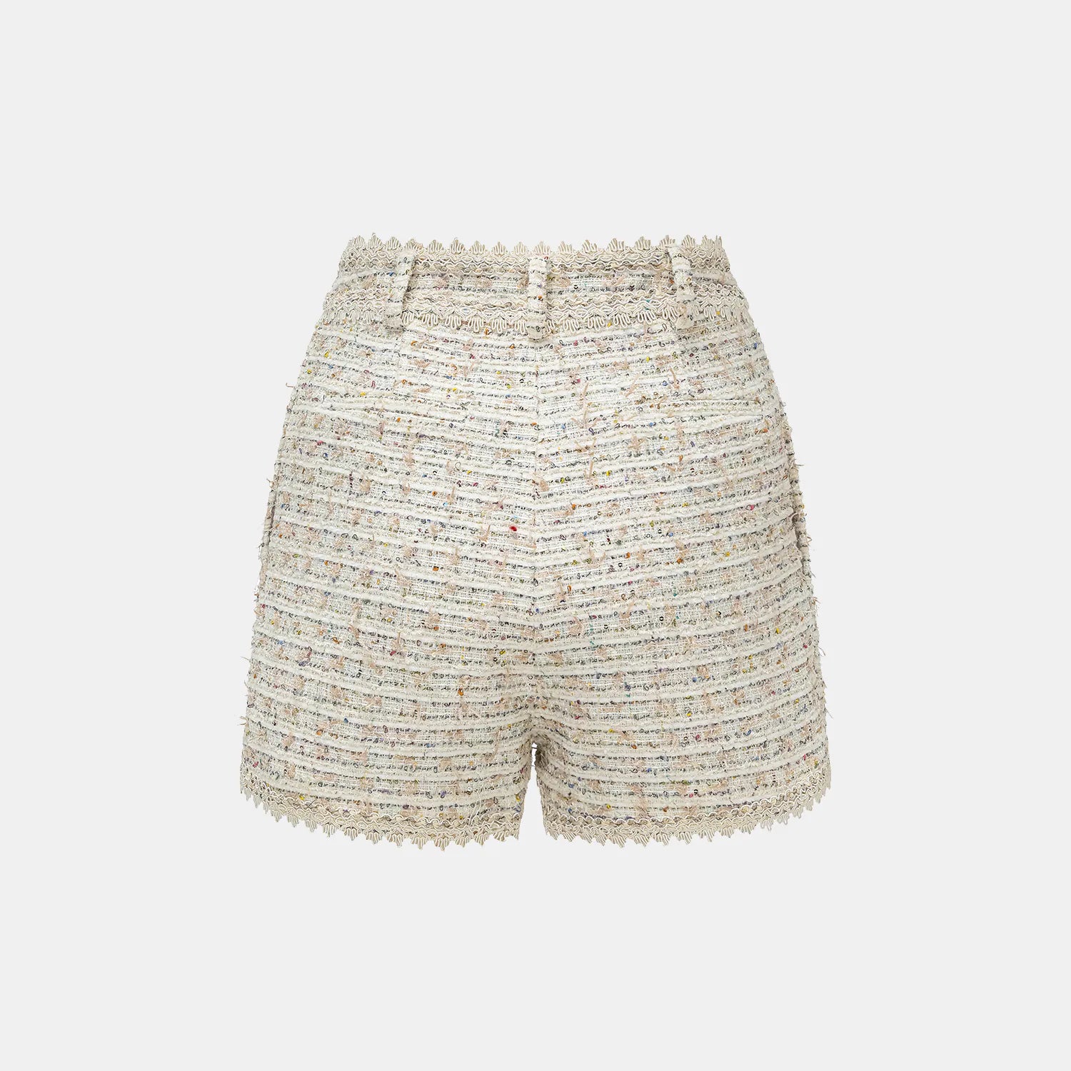 “Chelsea Citywalk.”  蕾絲花邊花呢短褲—Crème Brûlée