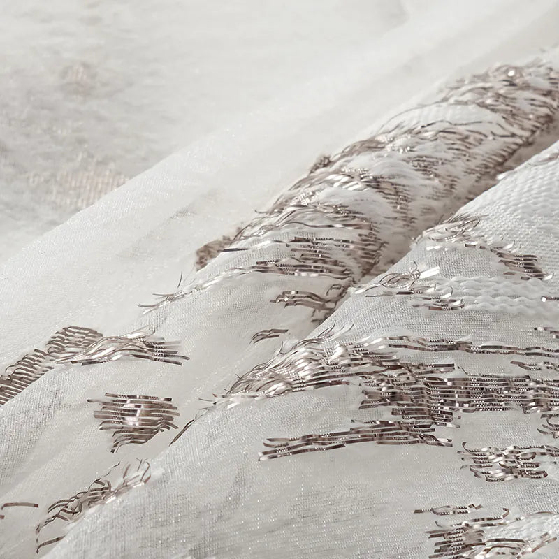 “Brunch at Ritz.” 訂製提花面料綁帶上衣