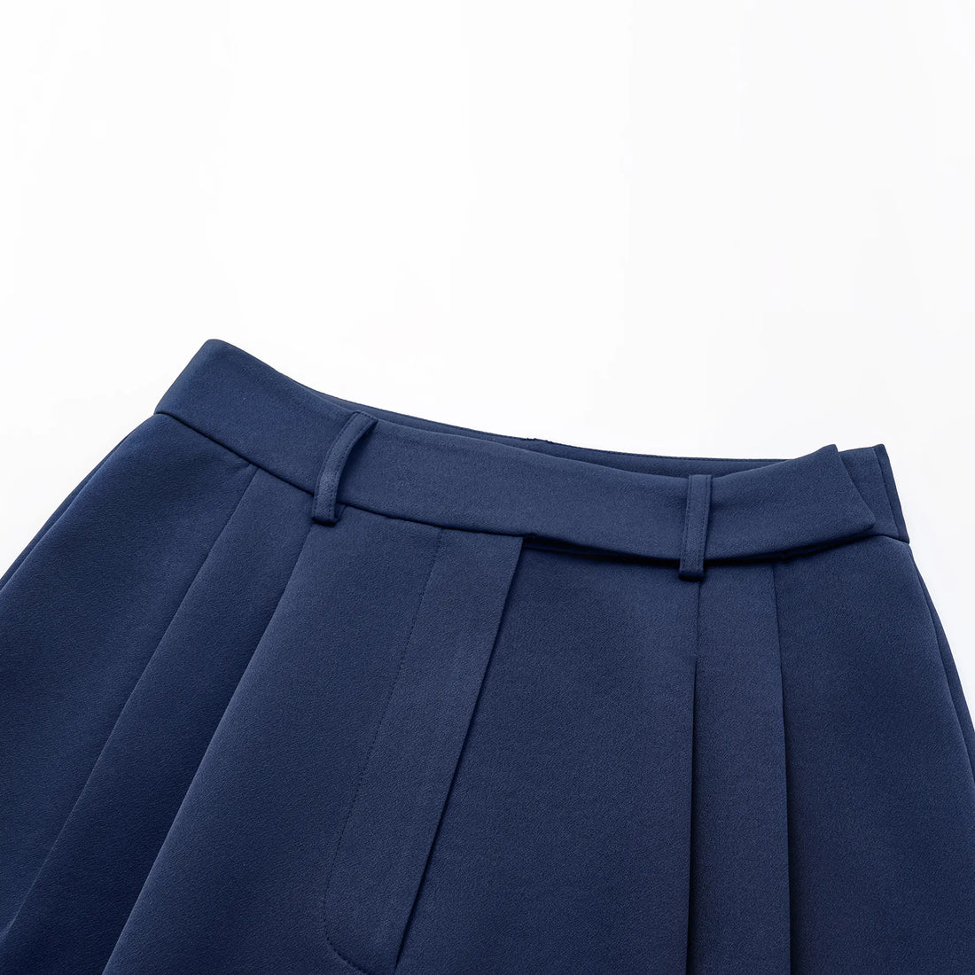 "Speak Sleek." 醋酸短褲—Indigo