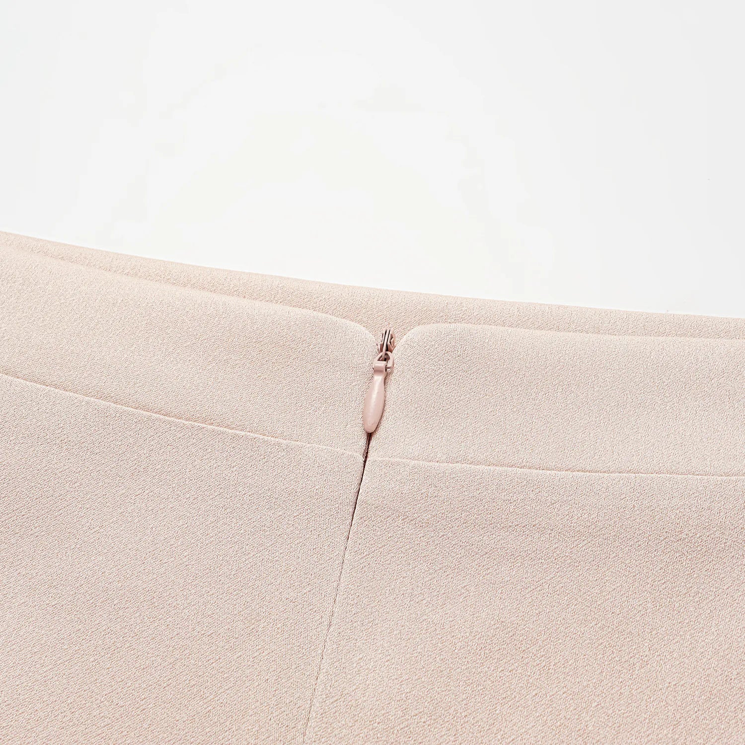 "Speak Sleek."  醋酸鉛筆裙—Pink