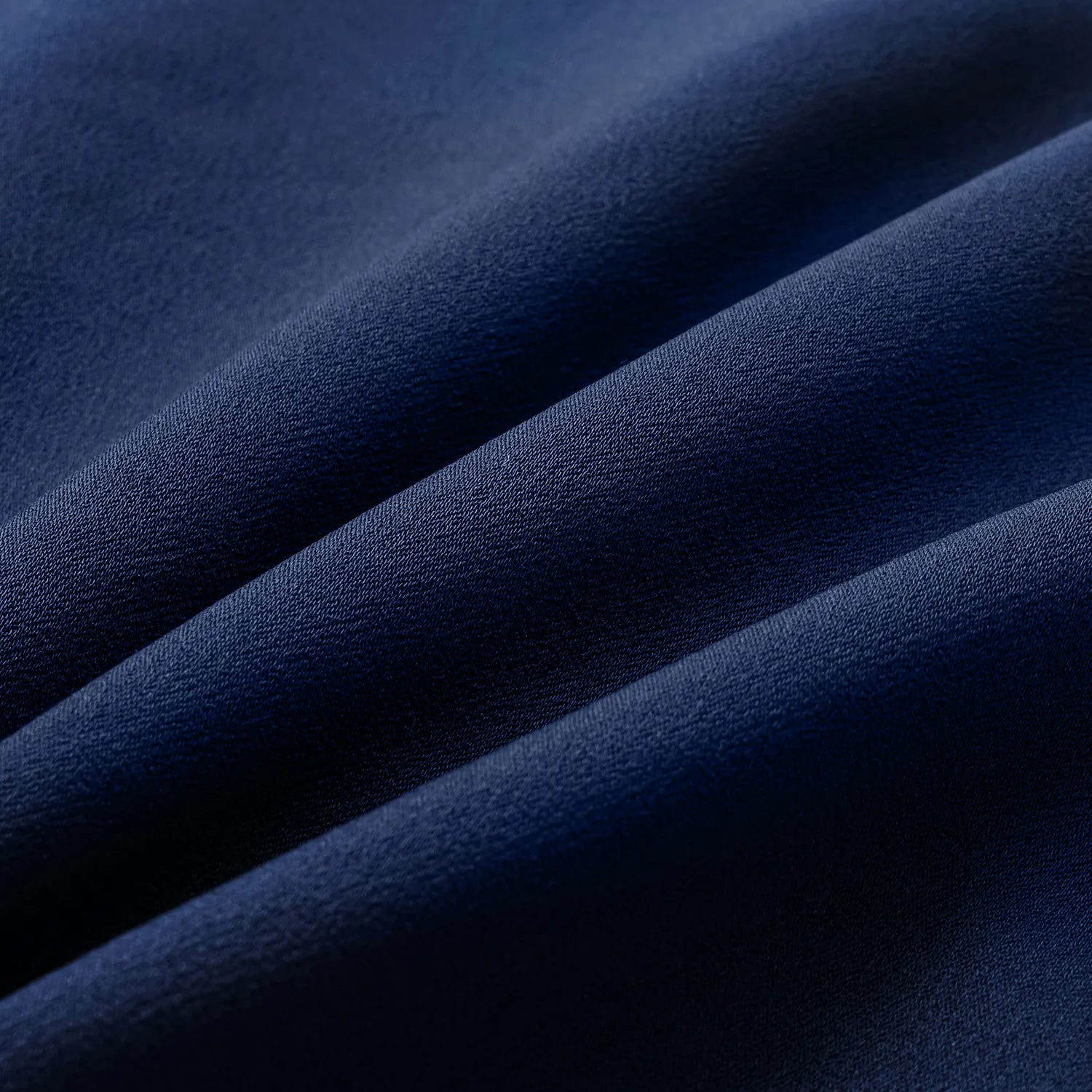 "Speak Sleek." 醋酸短褲—Indigo