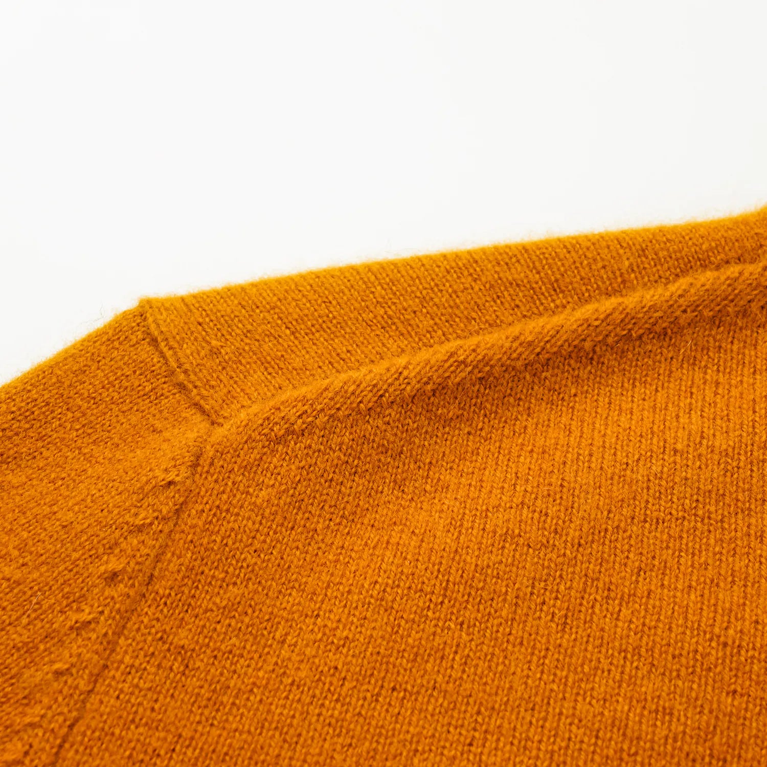 “Cash-In Collection 財“ 100% Baby Cashmere 五分袖V領上衣（Yarn by Loro Piana）— 南瓜橘