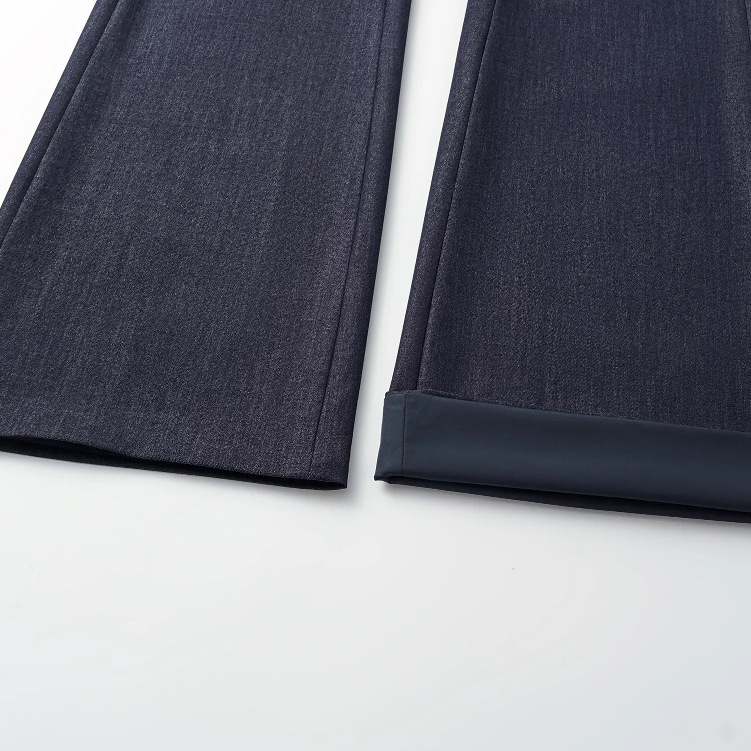 "Speak Sleek." 義大利肌理面料喇叭褲—Denim