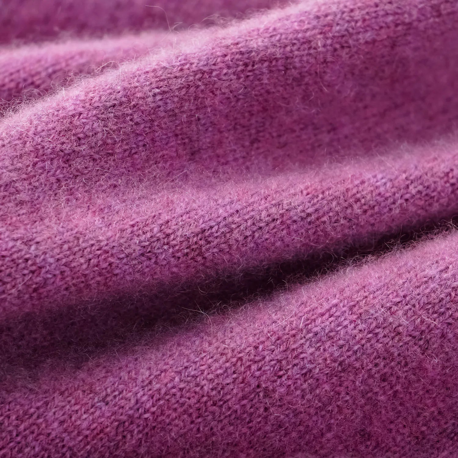 “Cash-In Collection 財“ 100% Baby Cashmere 五分袖V領上衣（Yarn by Loro Piana）— 胭脂紫