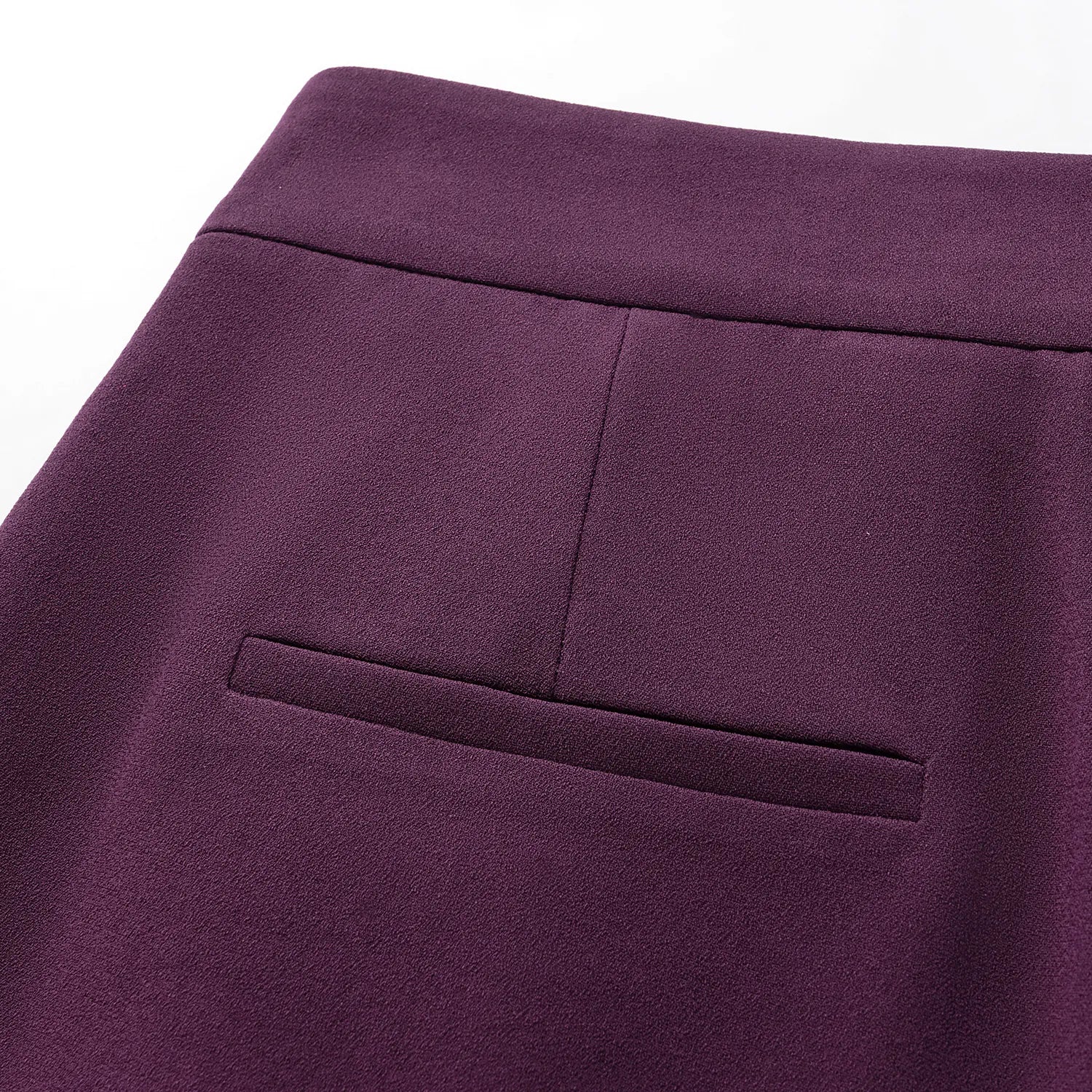 “Speak Sleek.” 抗皺肌理醋酸特殊剪裁闊腿長褲—葡萄紫