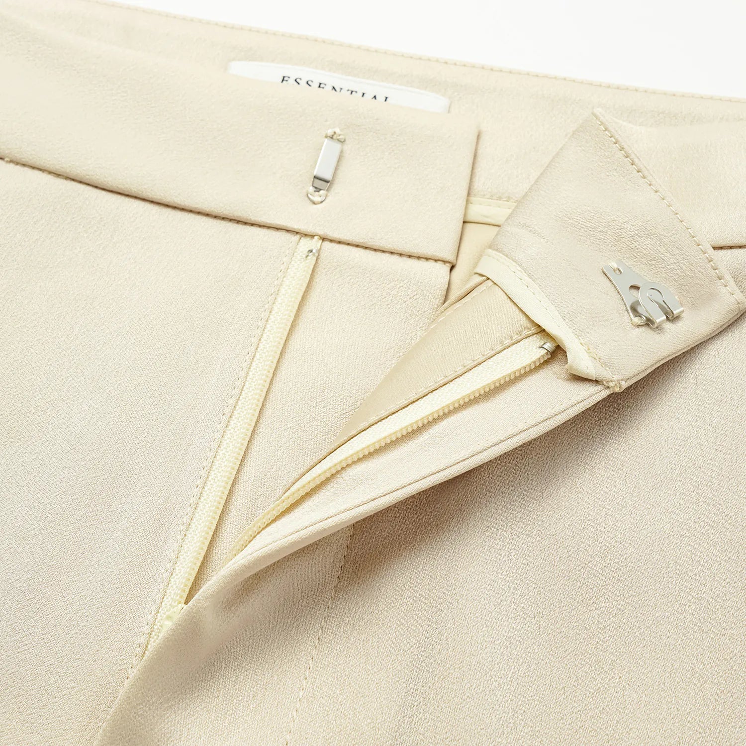 "Speak Sleek." 醋酸喇叭褲—Champagne