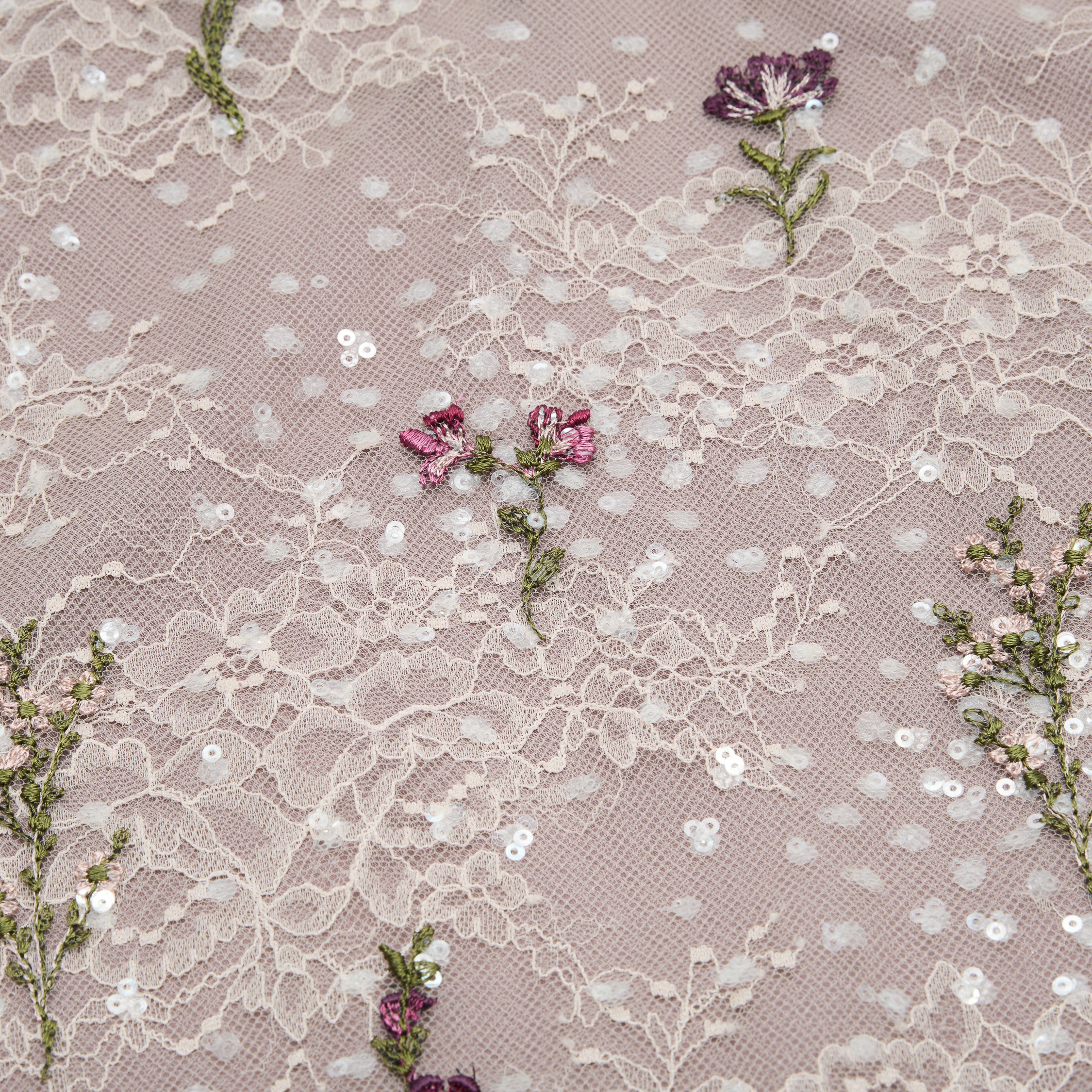 “Quiet Mastery”法國細繡織邊蕾絲細肩背心—Floré Veil 花序微隱