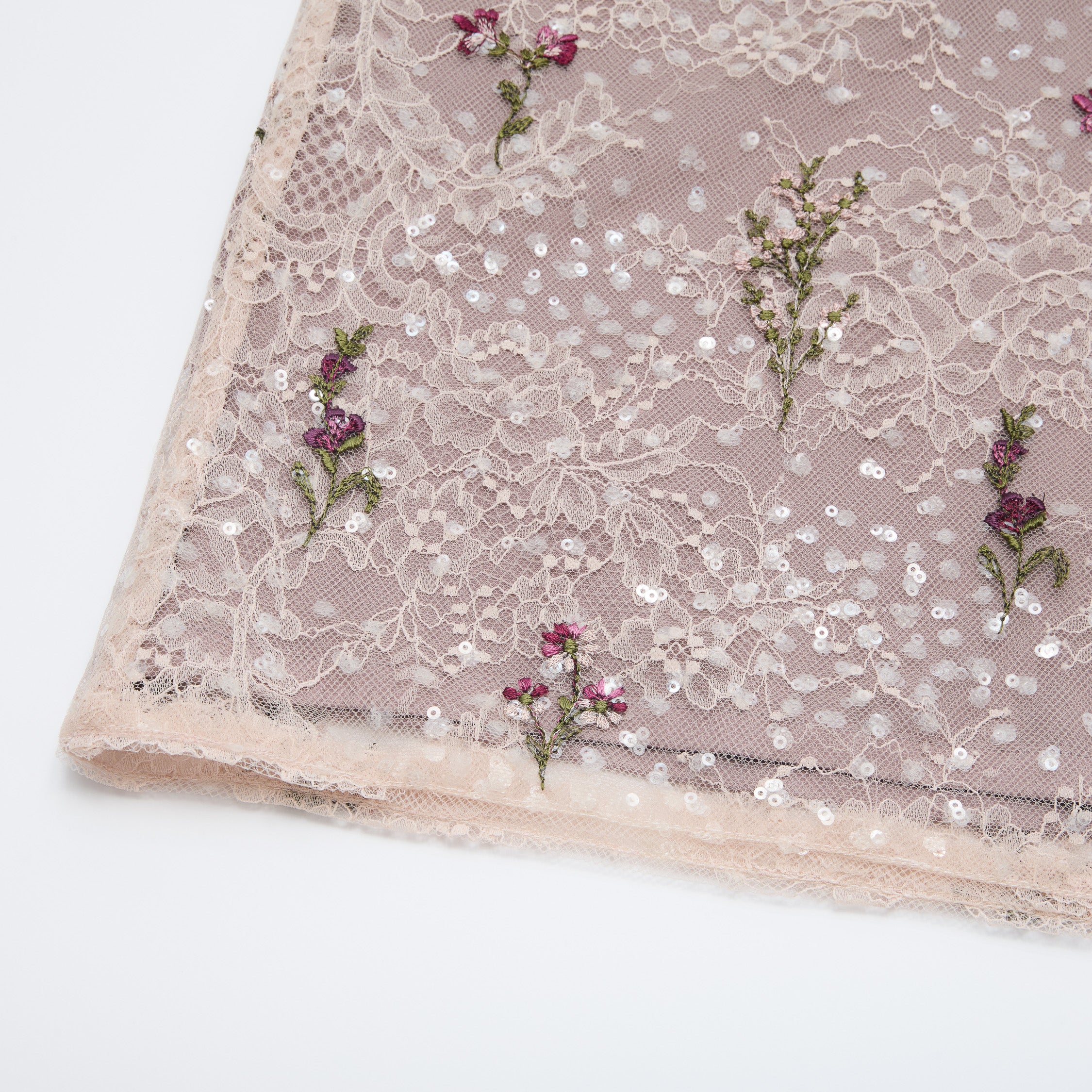 “Quiet Mastery”法國細繡織邊蕾絲細肩背心—Floré Veil 花序微隱