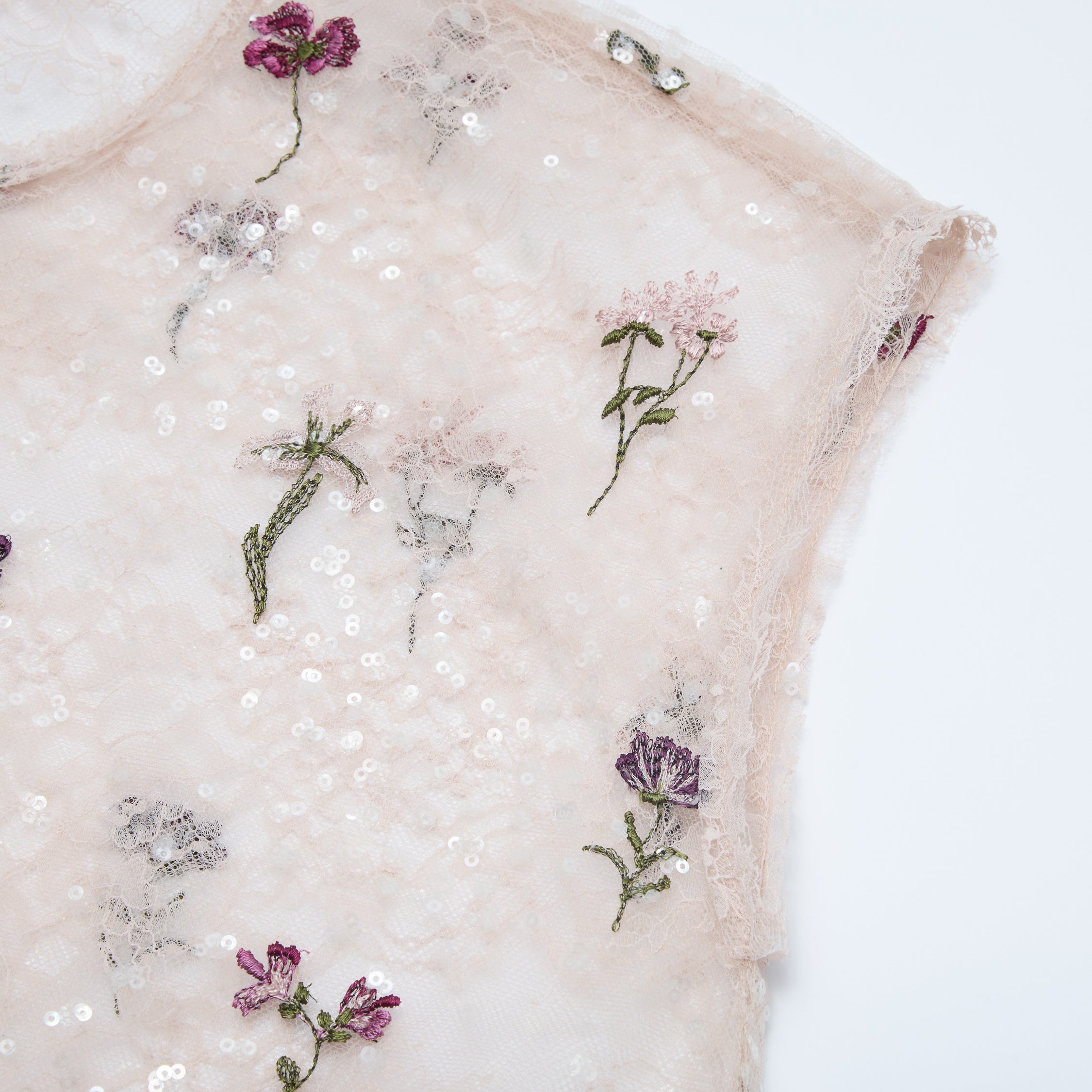 “Quiet Mastery”法國細繡織邊蕾絲上衣—Floré Veil 花序微隱