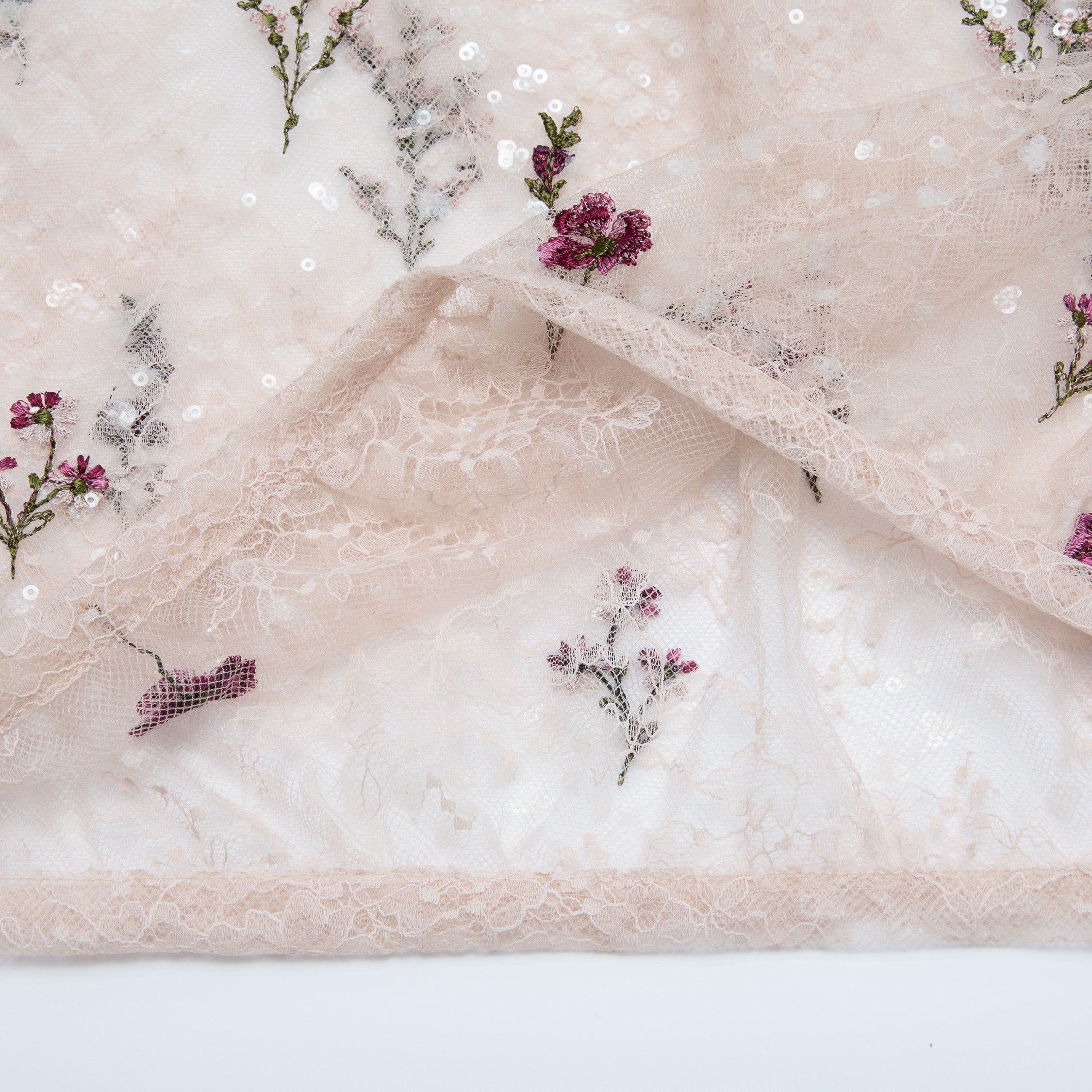 “Quiet Mastery”法國細繡織邊蕾絲上衣—Floré Veil 花序微隱