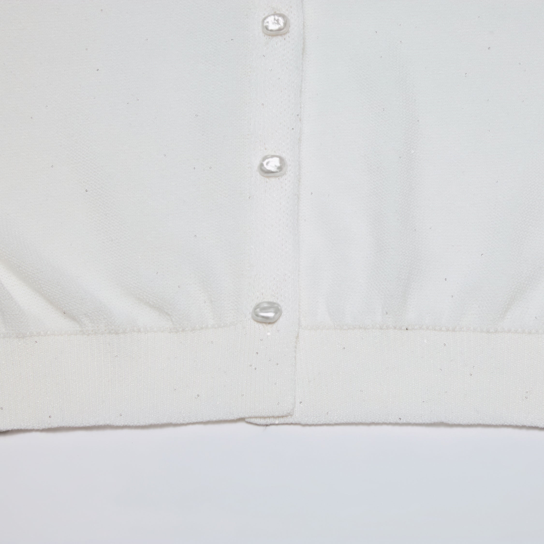 “Spring Diary”真絲長絨棉細針柔感星點針織上衣—Soft Parchment 柔紙之境